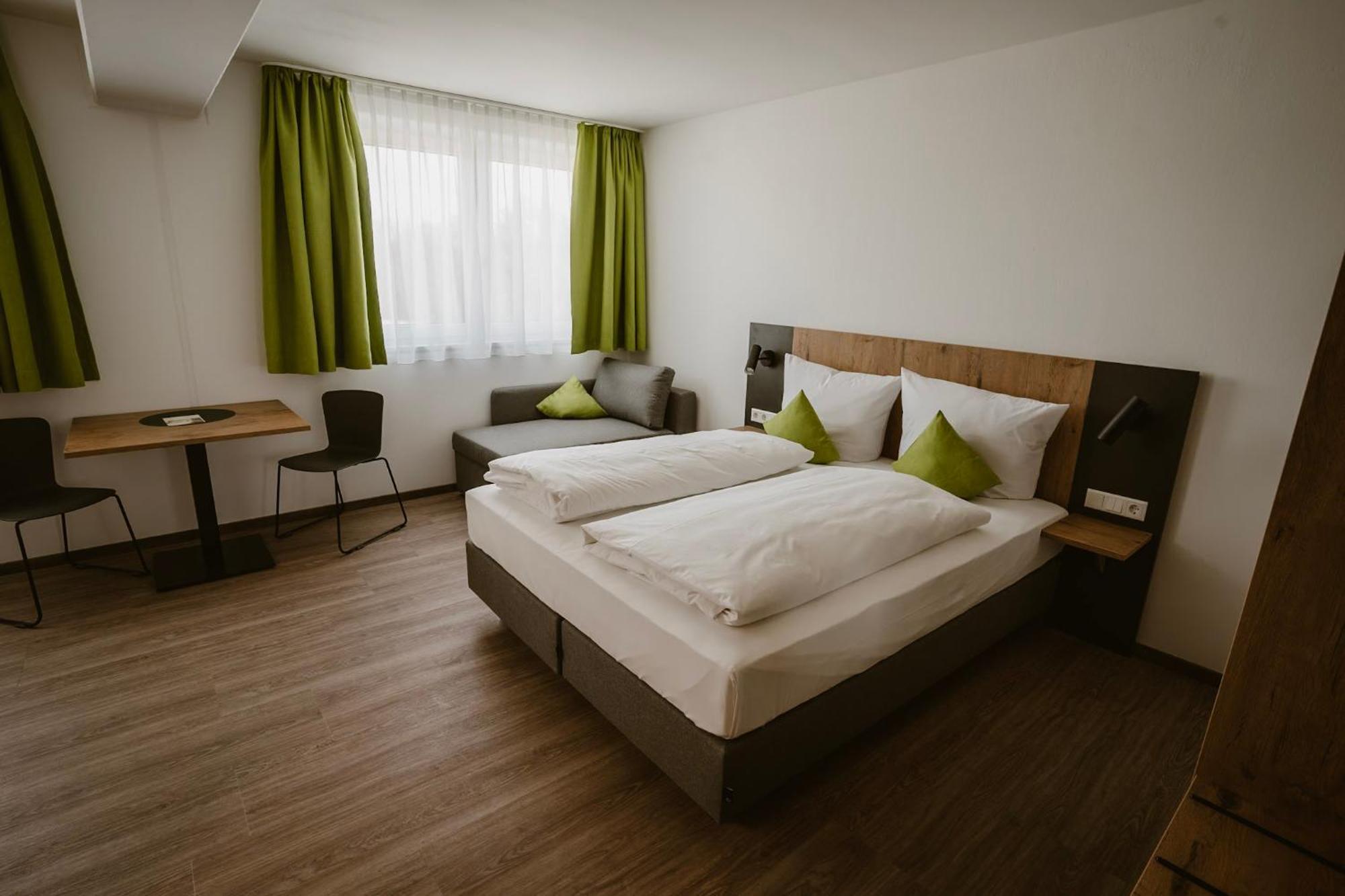 Motel Sleep Inn Toging am Inn Екстер'єр фото