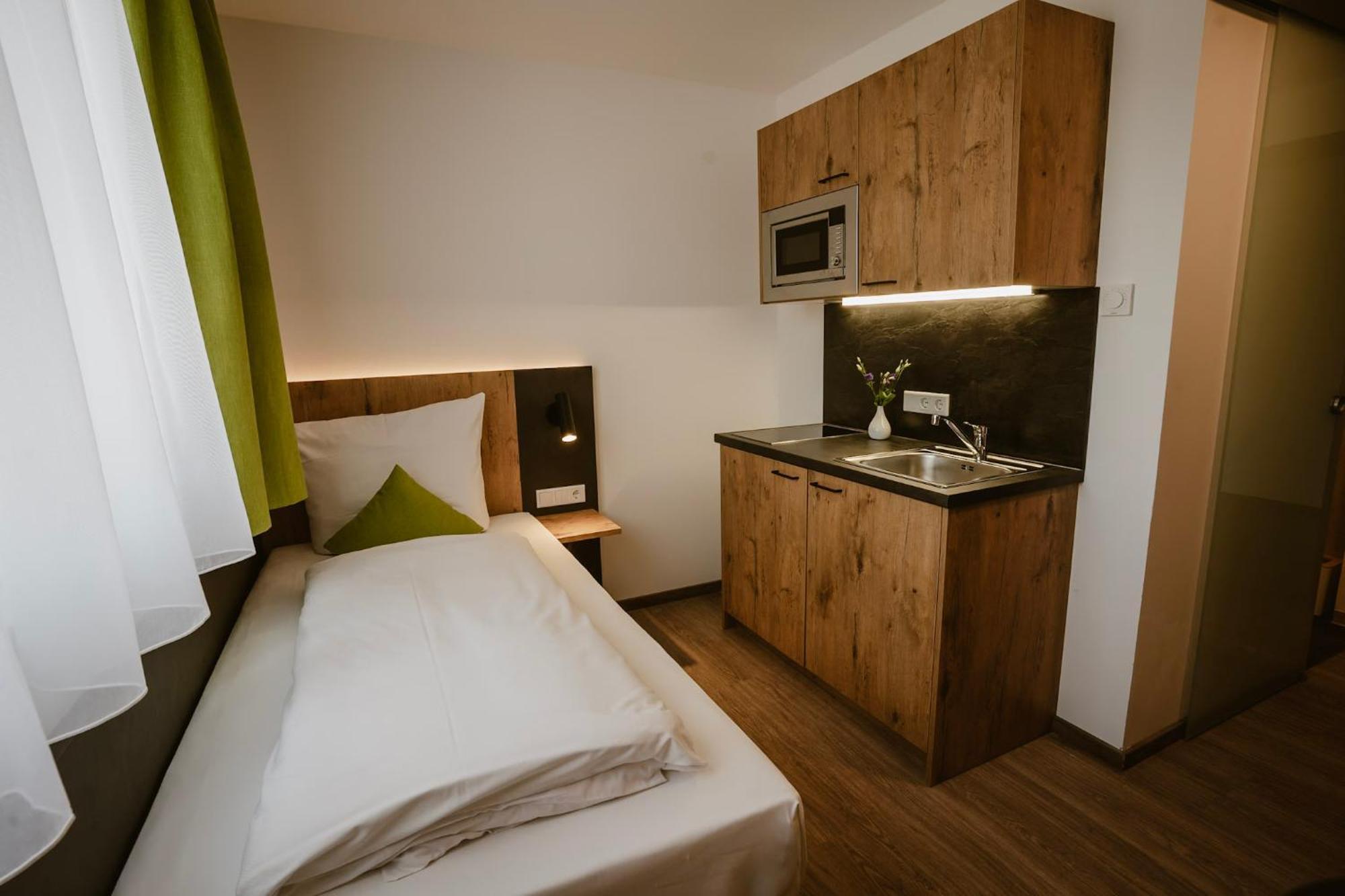 Motel Sleep Inn Toging am Inn Екстер'єр фото